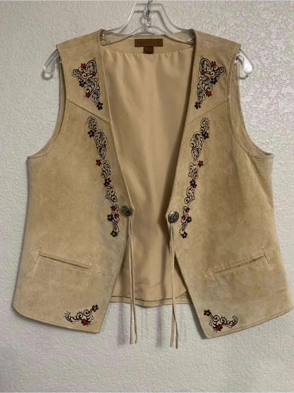 Pendleton Suede Vest Womens L Embroidered Beaded Concho Buttons Western Boho